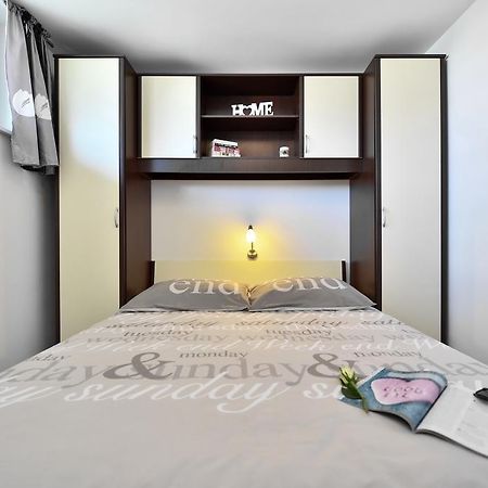 Aspalathos Dream Apartment Split Room photo