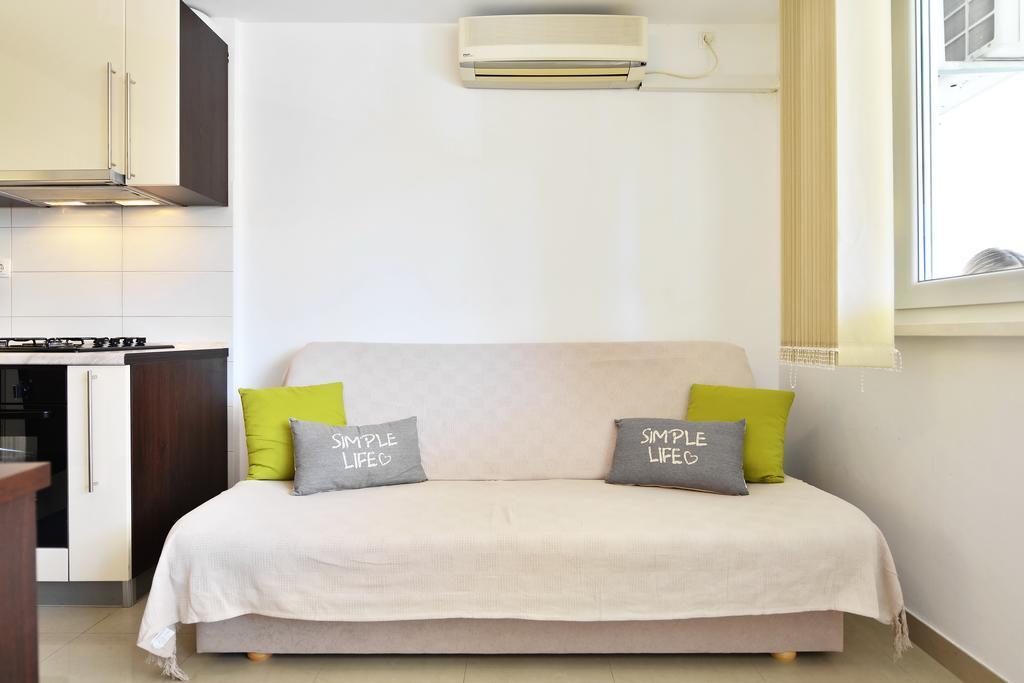 Aspalathos Dream Apartment Split Room photo