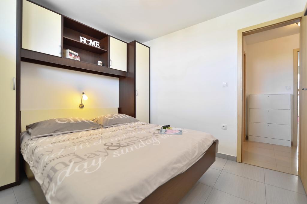 Aspalathos Dream Apartment Split Room photo